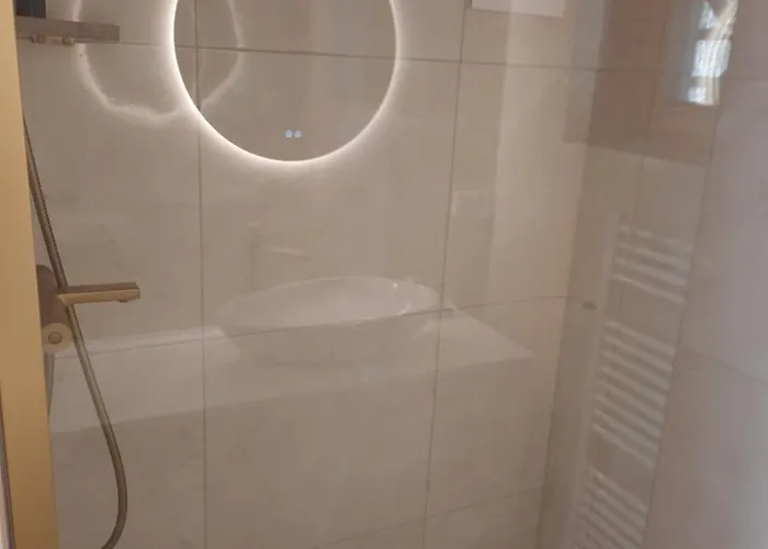 Alpstuga Of Peace, Ljubljana Area *